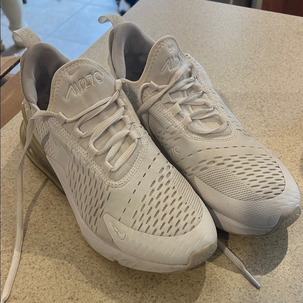 Women’s nike air max 270